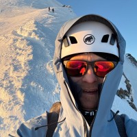 Damian Buczek Email