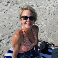 Thunderbird Pools & Spas Employee Lisa Workman's profile photo