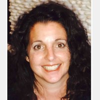 Crafty Creations Employee Jill Storti's profile photo