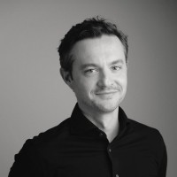 E-mail e número de telefone de Vivjan Myrto