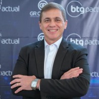 Luciano Vasconcelos Email