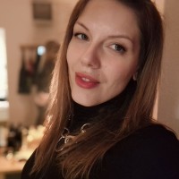 Nikolina Nikolesic Email