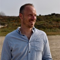 Lars van Dam Email