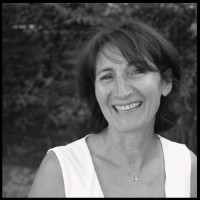 Régine Bastien Email