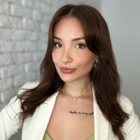Brick Abode Employee Julie Fernandes's profile photo