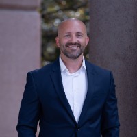 Email e telefono di Chris Nichols