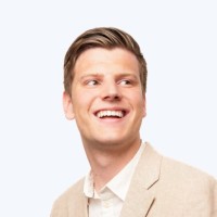 PAY. Employee Julian Simons's profile photo