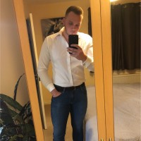 Dominik Jaross Email