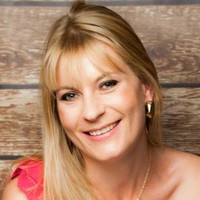 Rollalong Ltd Employee Nikki Papadopoulos's profile photo