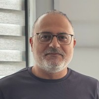 Suat Çam Email