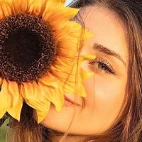 Web Design Shop Employee Madiha Khadim's profile photo