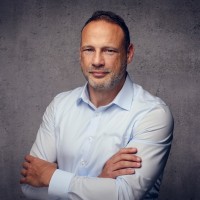 Marco Hornung Email