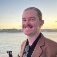 Stach Jaran Email