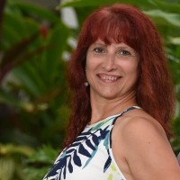 Signature Hardwood Floors Employee Stephanie Grabowski's profile photo