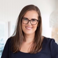 Kelly Blake Email & Phone Number
