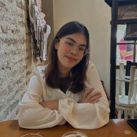 Nanda Larasati Email