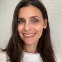 Susanne Delbanco Email