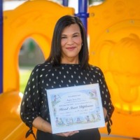 Angela de la Rosa Email & Phone Number