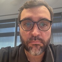 Daniel Pires Email