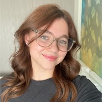 Chloe Gieraga Email & Phone Number