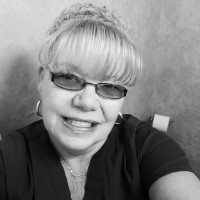 Kelly Hunter Email & Phone Number