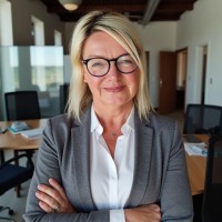 Nicola Bergmann Email