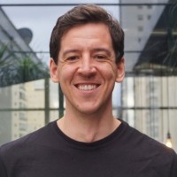 E-mail e número de telefone de Diego Benavides