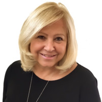 Private Practice Therapist/Paradox Consulting Employee Melissa Arnott's profile photo
