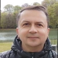 Manuel Benavides Email