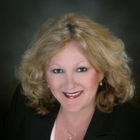 Dazzle Oy Employee Laura Schmalhorst's profile photo