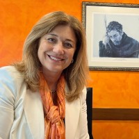 Ana Cláudia Sá Email & Phone Number