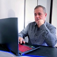 Renato Oliveira Email