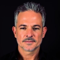 Inner Wings Employee Darren Roos's profile photo