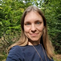 Helene Ellyton Email