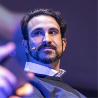 Álvaro D. María Email