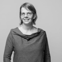 Julia Lück Email