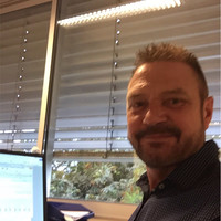 Richard van Dijk Email