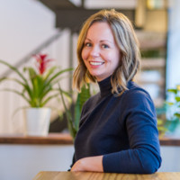 Plotly Employee Laura Gray's profile photo
