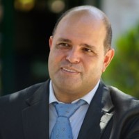 Eduardo Airoso Email