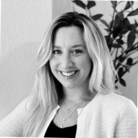 Sim&Cure Employee Colleen Veeravalli's profile photo
