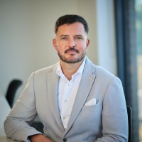 Taylor Rose MW Employee Veljan Veci's profile photo