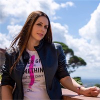 CrunchyTales.com® Employee Veronica Niccolai's profile photo