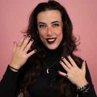 Lindsey Simpson Email & Phone Number