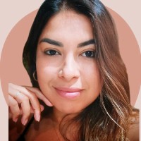 SOMETHING IMAGINARY Employee Lílian Camargo's profile photo