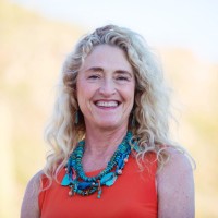 Lunewave Inc. Employee Julia Schlueter's profile photo