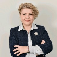 Esmeralda Hasaj Email