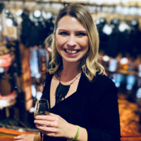 Cameron Mackintosh Ltd Employee Emily Naughton's profile photo