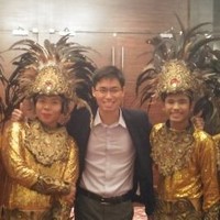 Jonathan Loo Email