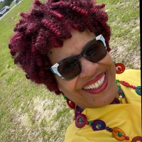 Leslie Royal Email & Phone Number