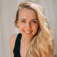 Emilia Dariel Email & Phone Number